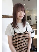 ムク(Muku) ミディアムの顔周りレイヤー×ブリーチありラベンダーカラー