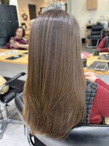 ディーエックス ウエスト(Dxxxx WEST)&nbsp;ベージュカラー 顔周りカット/レイヤーカット/イルミナカラー