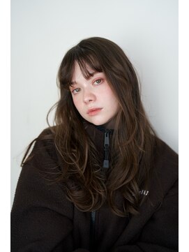 イグレックビス(igrek bis) ミディアムレイヤー/顔周りカット