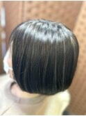 白髪ぼかしにも◎ハイライト10枚の立体感ボブ