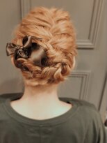 ボヌールヘア(BONHEUR HAIR) ボヌールヘアー綾瀬【YUKIE】ヘアアレンジ　編み込み