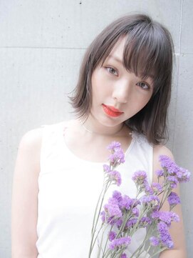 ルティア(Lutia) 外ハネボブ 簡単スタイリング ヌーディーカラー