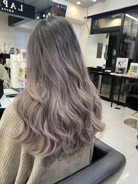 ラピス 大宮(Lapis) 『グラデーション』