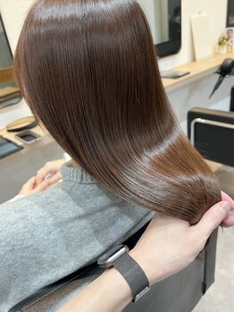 フルール(Fleur)の写真/髪質改善でクセ毛を解消！ナチュラルな仕上がりでお手入れも簡単◎思わず触れたくなる美髪へ…。[恵比寿]