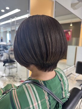 シャンプーボーイエイムス(SHAMPOO BOY aims) ショートボブ