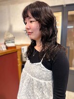 アトリエ(atelier.)&nbsp;ロングヘア ニュアンスパーマ 黒髪 前髪あり 顔周りカット 20代
