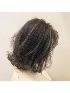 ロックワークオレンジ 西中島店(ROCK WORK ORANGE) 大人ボブディ 白ハイライト＋グレージュ