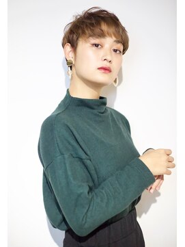 レンジシ オモテサンドウ(RENJISHI omotesando) 耳かけ セシルカット【高田 百唯】