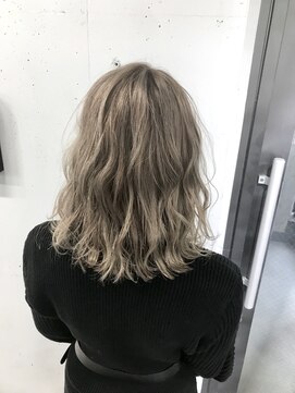 ロク 高田馬場(lok) ハイグレージュ／ゆるウェーブ／ミルクティ【高田馬場】lok