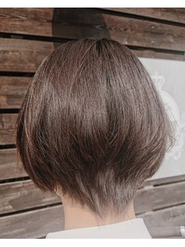 ノマニカ ミラート バイ ルレーヴ(noma-nika mirrort by Le reve) 丸みショートボブ