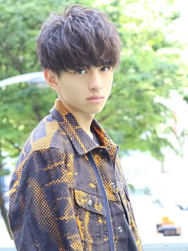 ネイビー(NAVY) 刈り上げマッシュ、束感ショート