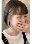 丸みショートボブ/イヤリングカラー/ホワイトラベージュ