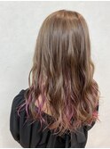レイヤーロング　ベージュとピンクのコントラスト！