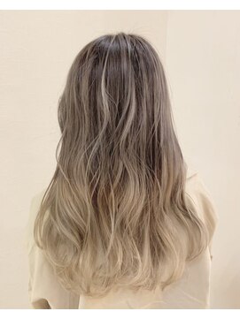 モルニ(MORNI) シルキーベージュ_マロンベージュ Aラインボブ かきあげ