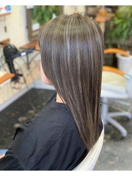 ビーカット(Be cut) くすみ系のハイライトカラー