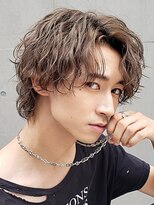 フィフス 原宿(fifth)&nbsp;波巻きパイラルパーマセンターパートウルフ韓国メンズパーマ