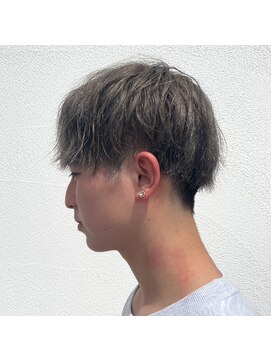 シン(shin) アッシュグレーのマッシュボブ