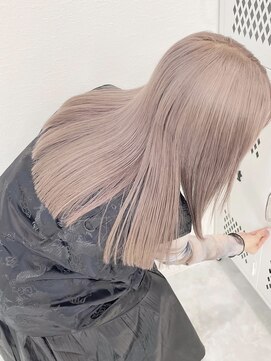 シー(shii..) 《shii..》#ミルクティーベージュ#ハイトーンカラー