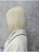ホワイトブロンドボブ