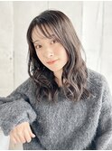 透けバング×細かめカールで叶える韓国風ヨシンモリスタイル