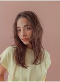 ロングくせ毛風パーマ顔まわりレイヤー前髪なしレイヤーカット