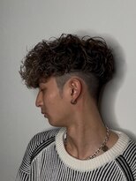 イーラ(era)&nbsp;スペインカール　ツイストスパイラル眉カットメンズパーマ