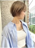 渋谷ブリーチカラーハイトーンショートカットヘーゼルベージュ