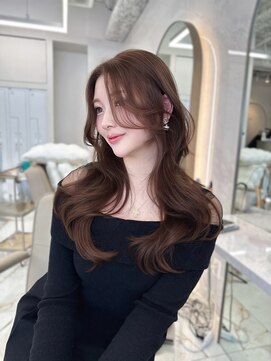 キティー サカエ(kiti SAKAE) グレージュ/レイヤーカット/ハッシュカット/オリーブベージュ/栄