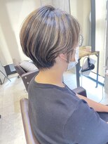 ネリ(NERi)&nbsp;自然に馴染む☆ショートボブ×白髪ぼかしハイライト