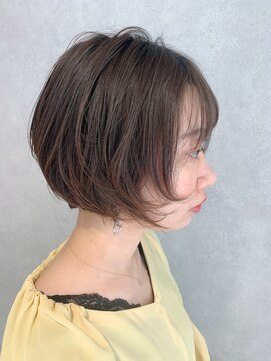 ローウェ 青山 表参道(Louwe) 前下がり束感ショートボブ☆20代30代40代