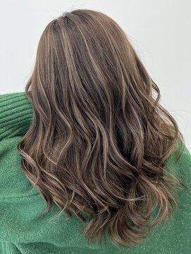 アライブ キチジョウジ(ALIVE Kichijoji) 【ALIVE吉祥寺】ハイライトカラー白髪ぼかし／ケアブリーチ