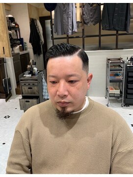 ルドローブラントオオサカ(LUDLOW BLUNT Osaka) 【LUDLOW BLUNT】サイドパート 七三分けフェード 30代40代50代