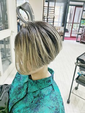 ヘアメイク マルナ 本店(HAIR MAKE MALUNA) 【MALUNA ペコ】秋におすすめデザインカラー