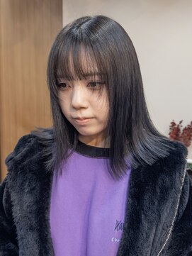 ノア(noa.) 透け感のあるダークグレー