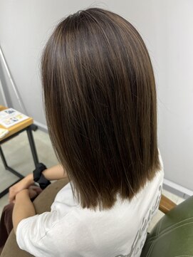 ヘアーアンドビューティーザ エフ(Hair Beauty the F) 切りっぱなし＿髪質改善＿暗髪