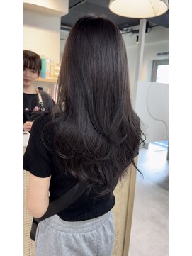 カラ フクオカ(Cara FUKUOKA) 【ダークグレージュ&レイヤーカット】《福岡暗髪カラー》