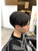 レジーナ(REGINA)&nbsp;センターパート刈り上げマッシュ