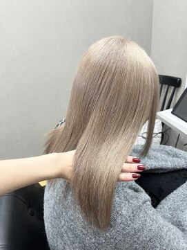 ミルクティーベージュ