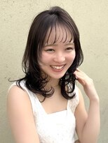 ルフトバイアンビエンテ(Luft by ambiente) シースルーバング ミディアムウルフ