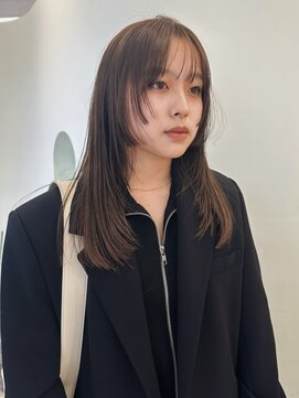 ユー(yew) ミディアムレイヤーカット/ウルフレイヤーカット/顔まわりカット