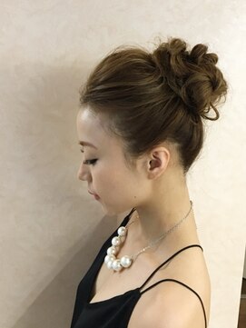 サロン ド ハル salon de HARU シンプル大人アップ