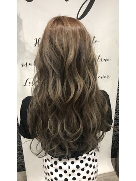 ウィクシー(wixy) 外国人風ハイライトカラー「スモークミルクティ」