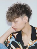 刈り上げツーブロック前下がりマッシュツイストスパイラルパーマ