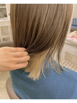 ヌイ サンノミヤ(nui sannomiya) インナーカラー×ボブ