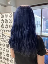 コワファーストナガサキシャンプーボーイ(COIFF1RST NAGASAKI SHAMPOO BOY)&nbsp;ブリーチ1回 ネイビーブルー