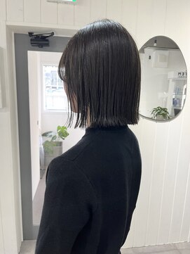 カフカ(CAFCA) 切りっぱなしボブ×オリーブグレージュ.