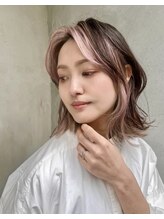 ドアベルヘアリビング(Door Bell hair Living) インナーカラーピンクベージュ切りっぱなしボブ似合わせカット