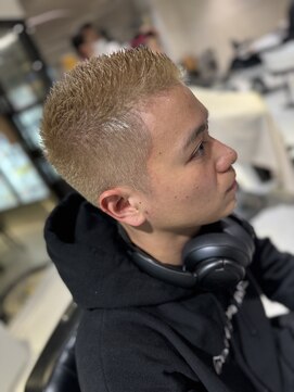 フランクスバーバーザスタンド(Frank’s barber the stand) アッシュミルクティーボウズフェードE