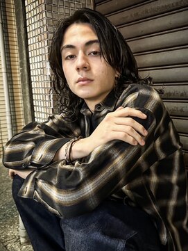 ボタンヘアー 日吉(BoTaN HAIR) ウルフレイヤー/ウェットスタイリング/アッシュブラック/日吉