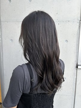 アチーブリス(achieve Liss) 黒髪暗髪グレージュ艶カラーゆるふわナチュラルロングヘア